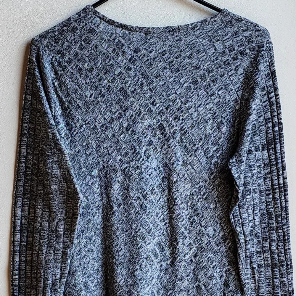 89th & Madison Gray Angled/Ribbed Scoop Neck Jersey Size Medium